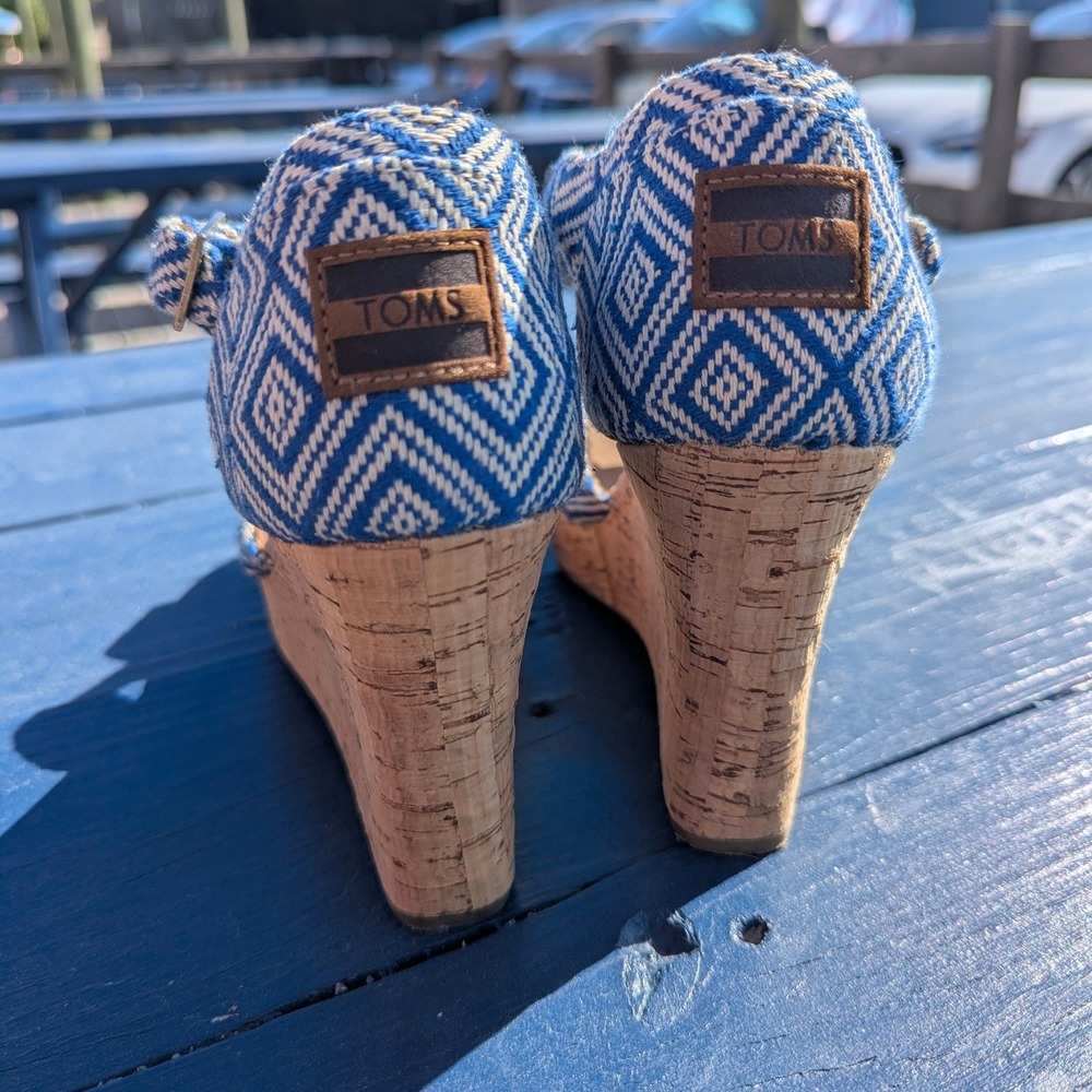TOMS Blue White Woven Cork Wedge Sandals Women Size 9 Boho Summer - Picture 8 of 8